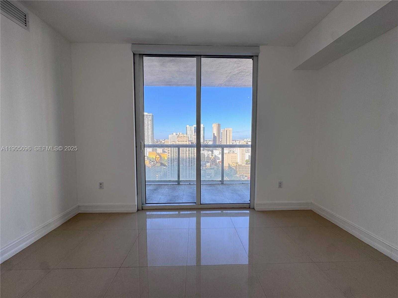 Small Image of 50 BISCAYNE BLVD #2507, Miami Number 13