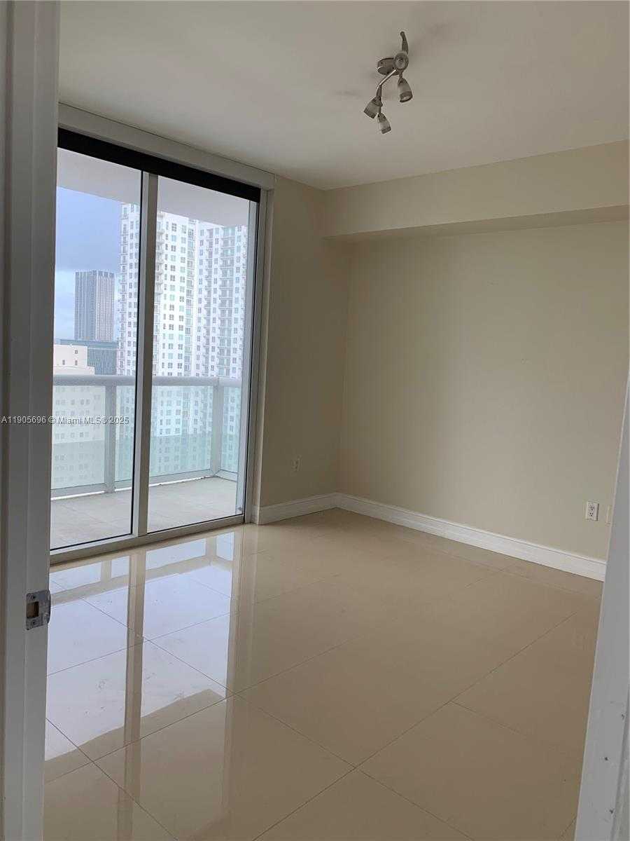 Small Image of 50 BISCAYNE BLVD #2507, Miami Number 2