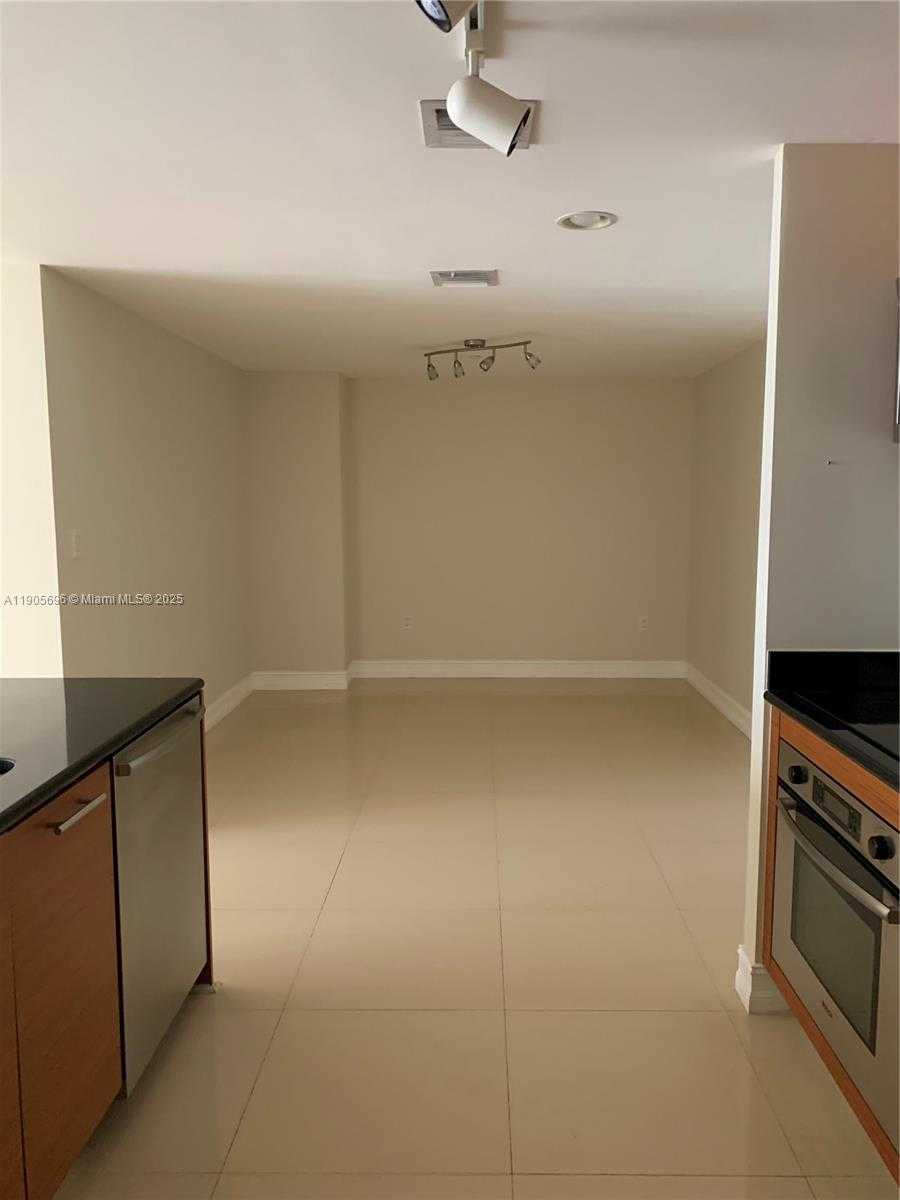 Small Image of 50 BISCAYNE BLVD #2507, Miami Number 3