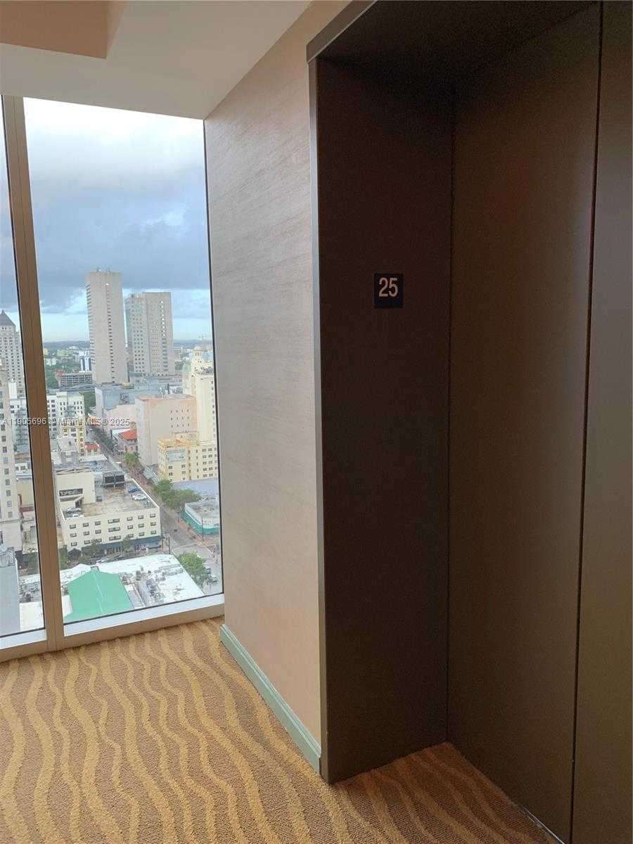 Small Image of 50 BISCAYNE BLVD #2507, Miami Number 8