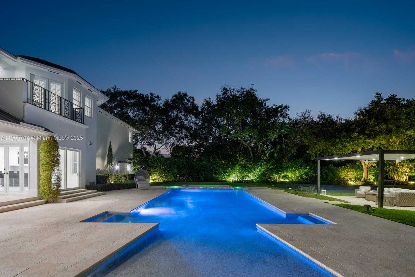 Small Image of 8551 SOUTH WEST 102ND ST, Miami Number 11