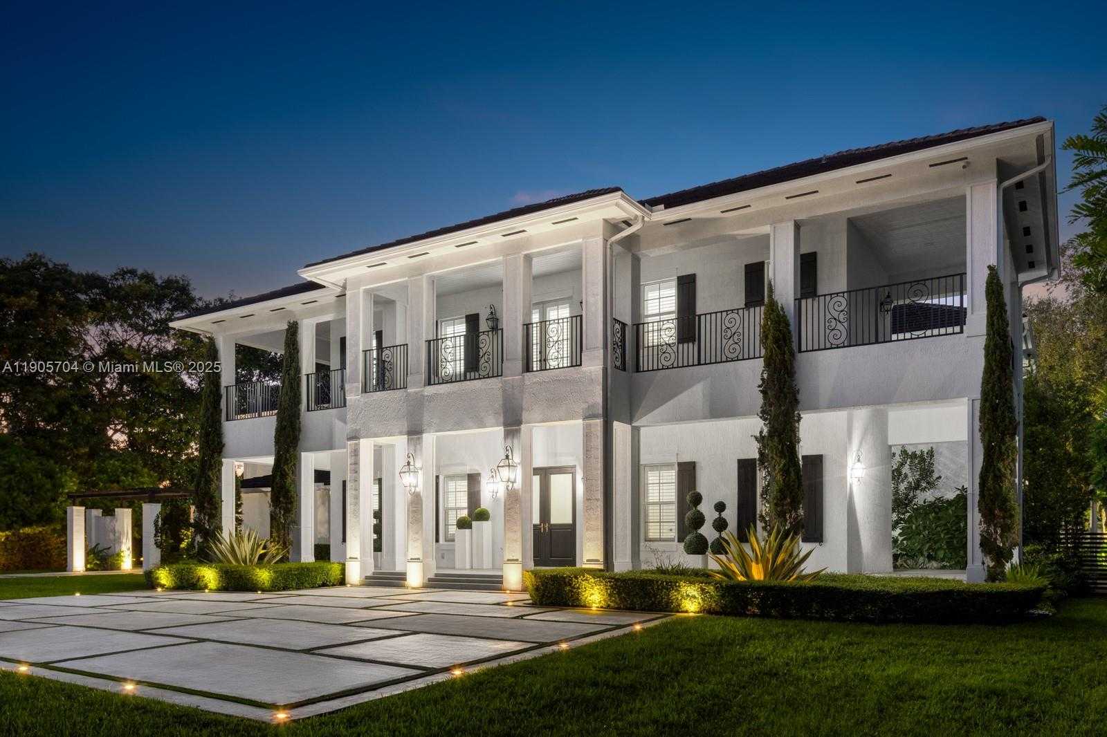 Small Image of 8551 SOUTH WEST 102ND ST, Miami Number 2