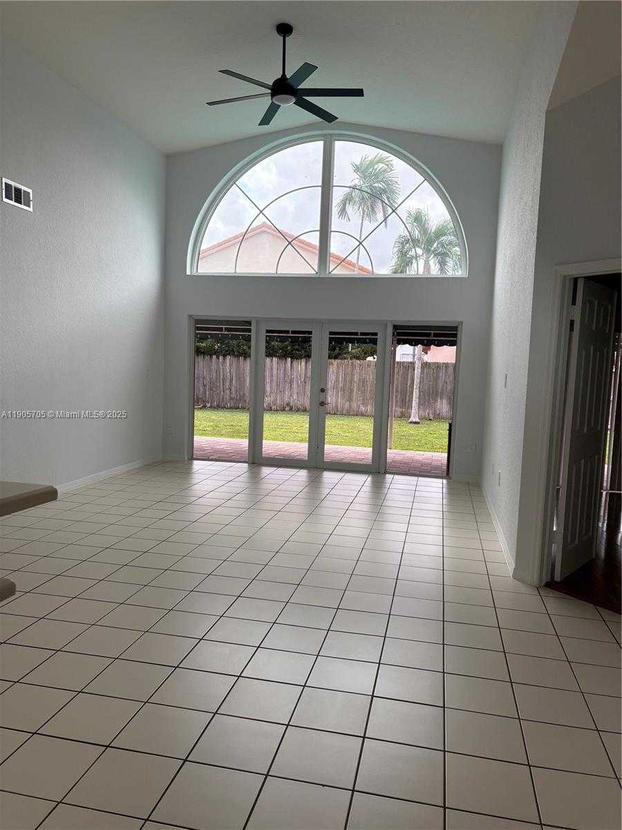 Small Image of 10572 NORTH WEST 51ST TER, Doral Number 15