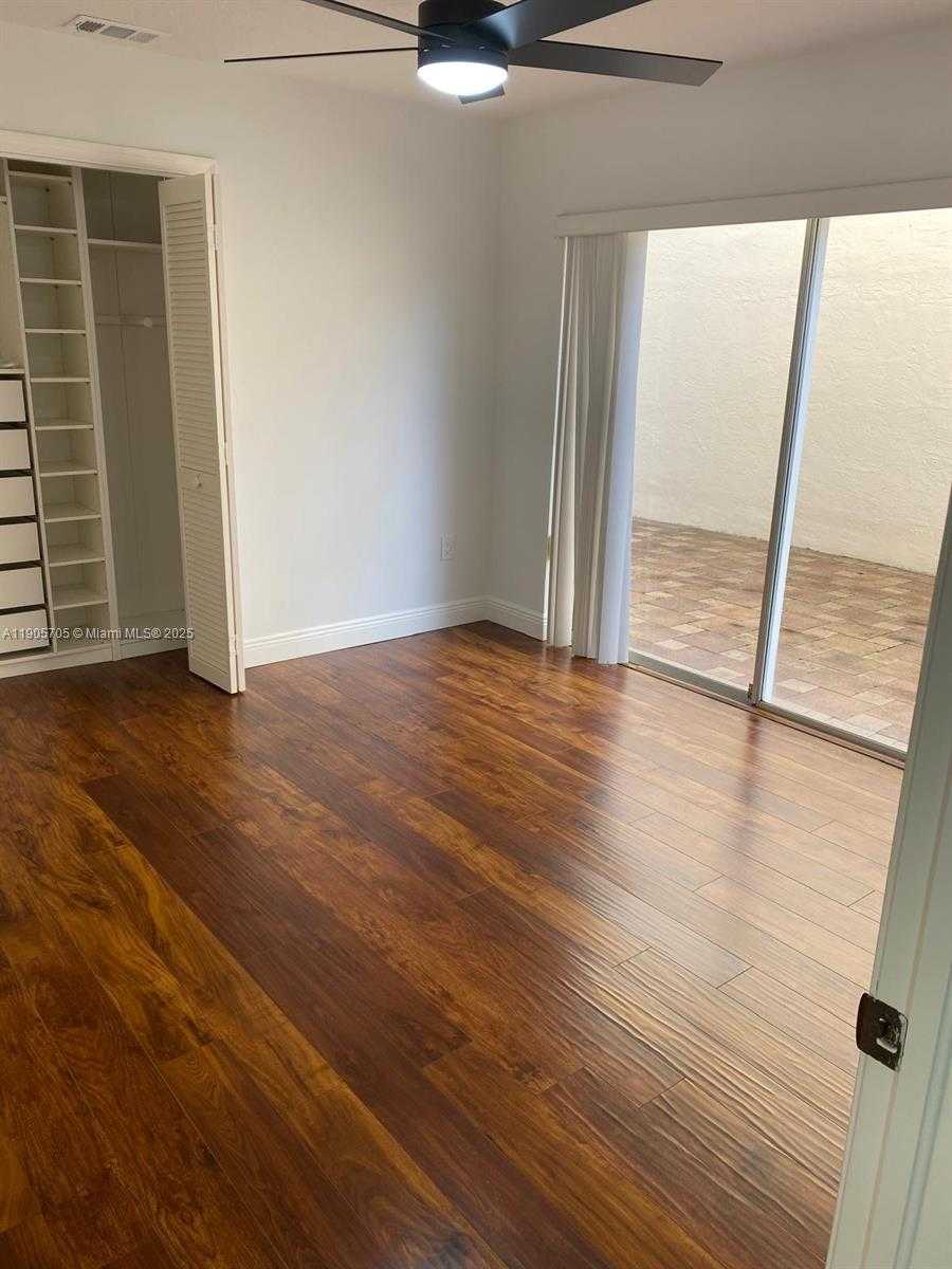 Small Image of 10572 NORTH WEST 51ST TER, Doral Number 29