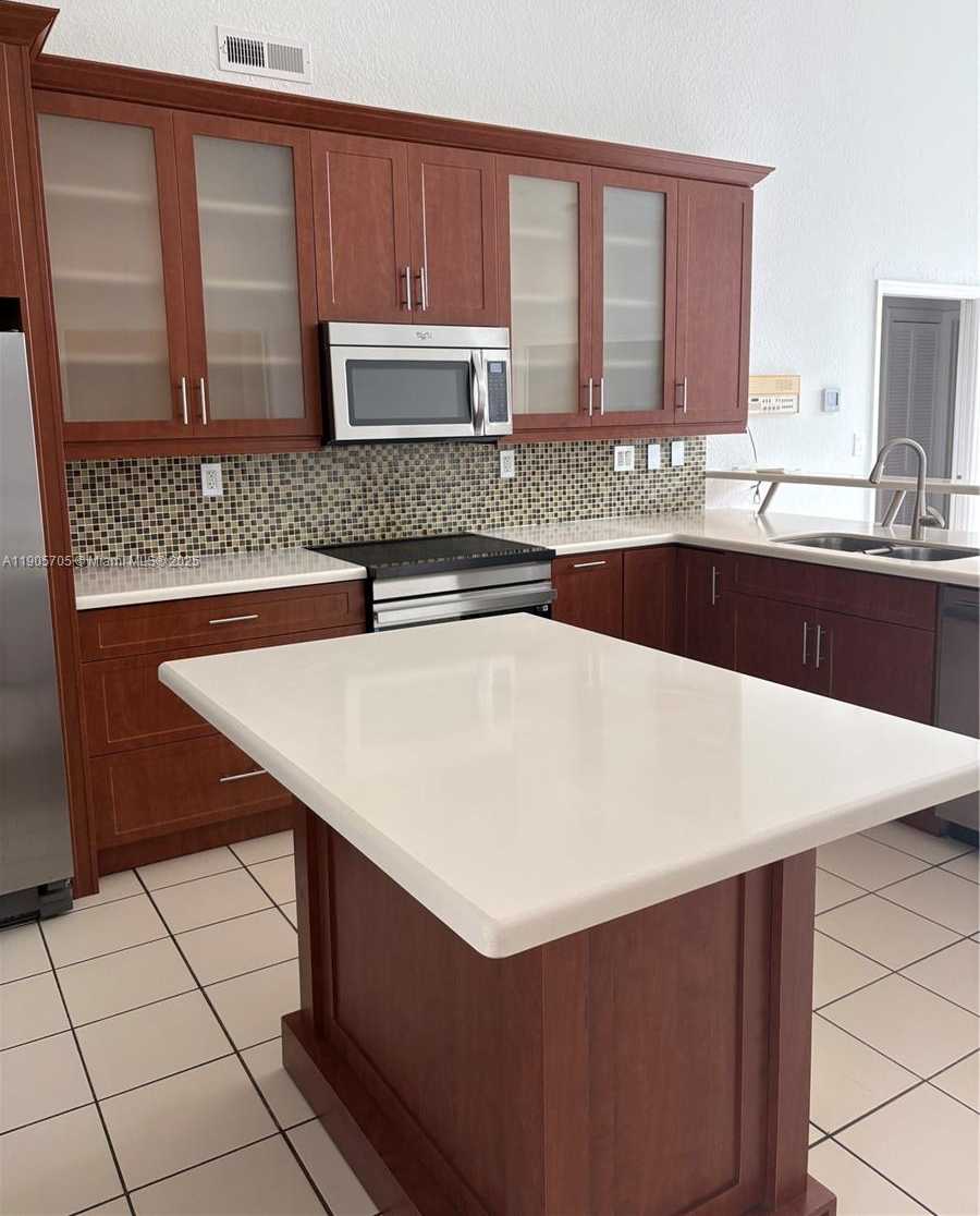 Small Image of 10572 NORTH WEST 51ST TER, Doral Number 9