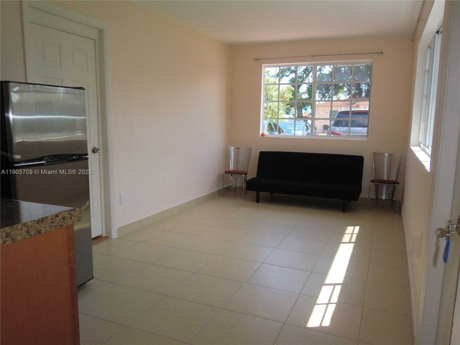Small Image of 734 SW 5 #1, Hallandale Beach Number 2