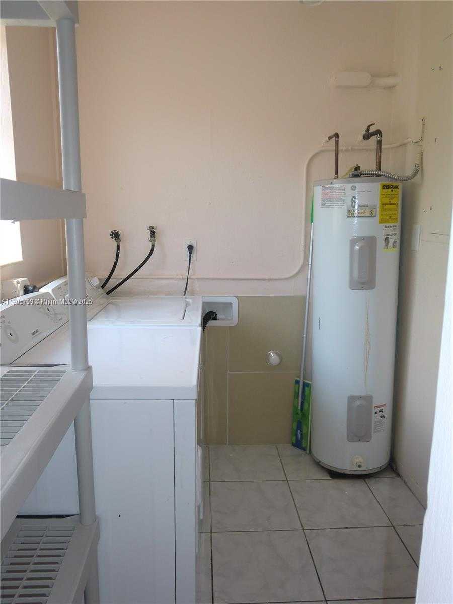 Small Image of 734 SW 5 #1, Hallandale Beach Number 6