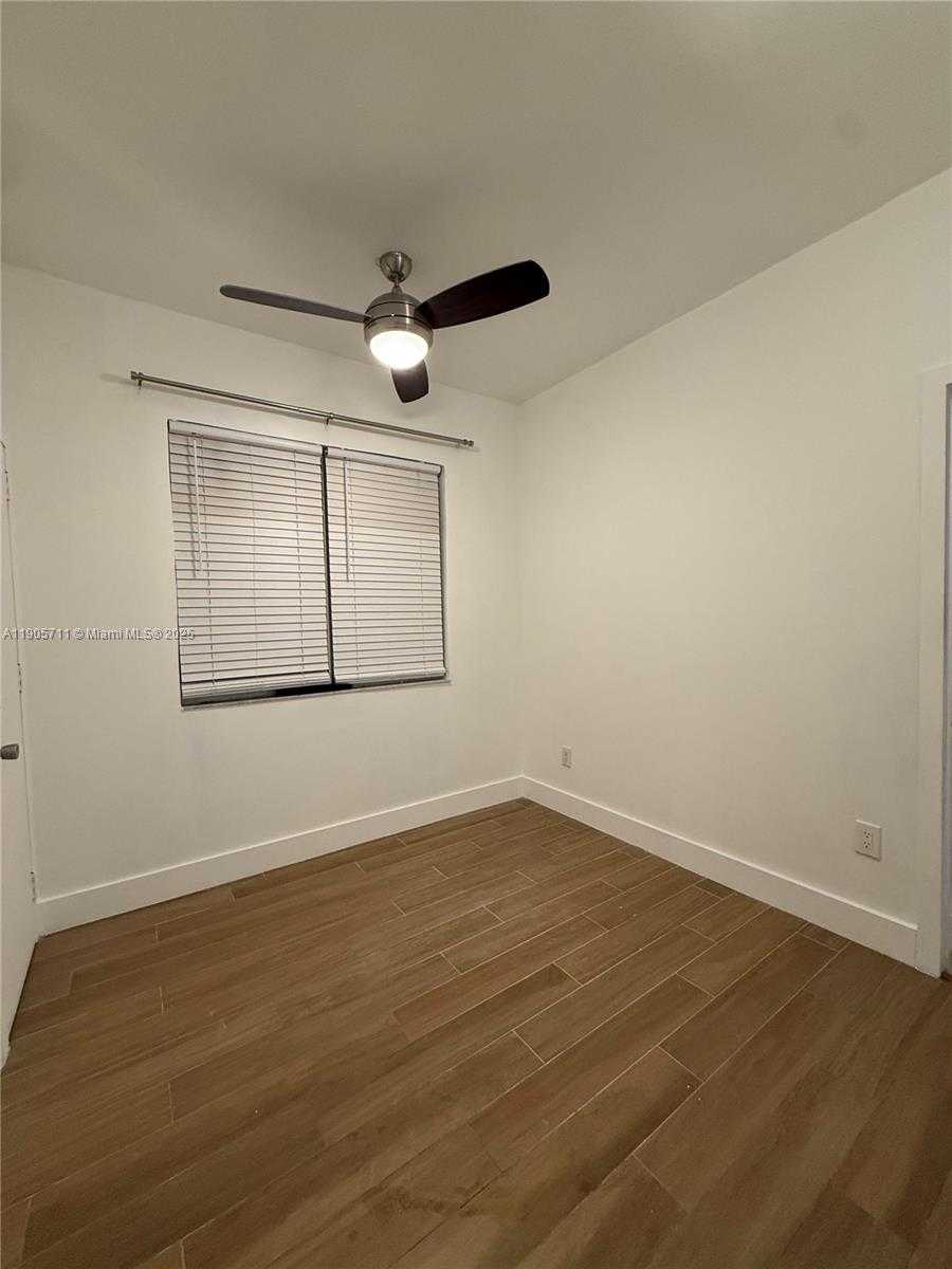 Small Image of 349 MERIDIAN AVE #B103, Miami Beach Number 11