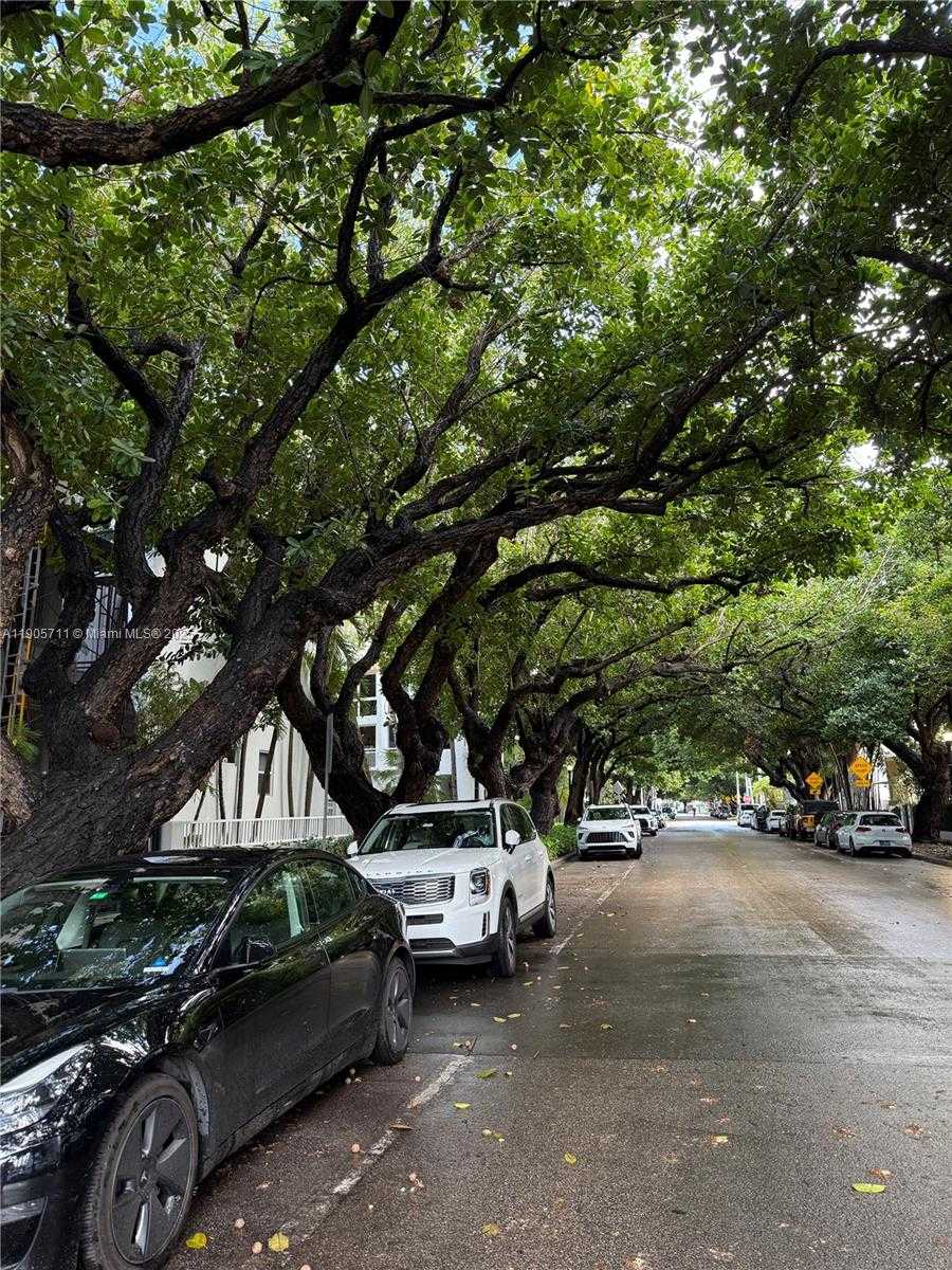 Small Image of 349 MERIDIAN AVE #B103, Miami Beach Number 18