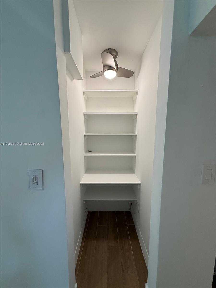 Small Image of 349 MERIDIAN AVE #B103, Miami Beach Number 6