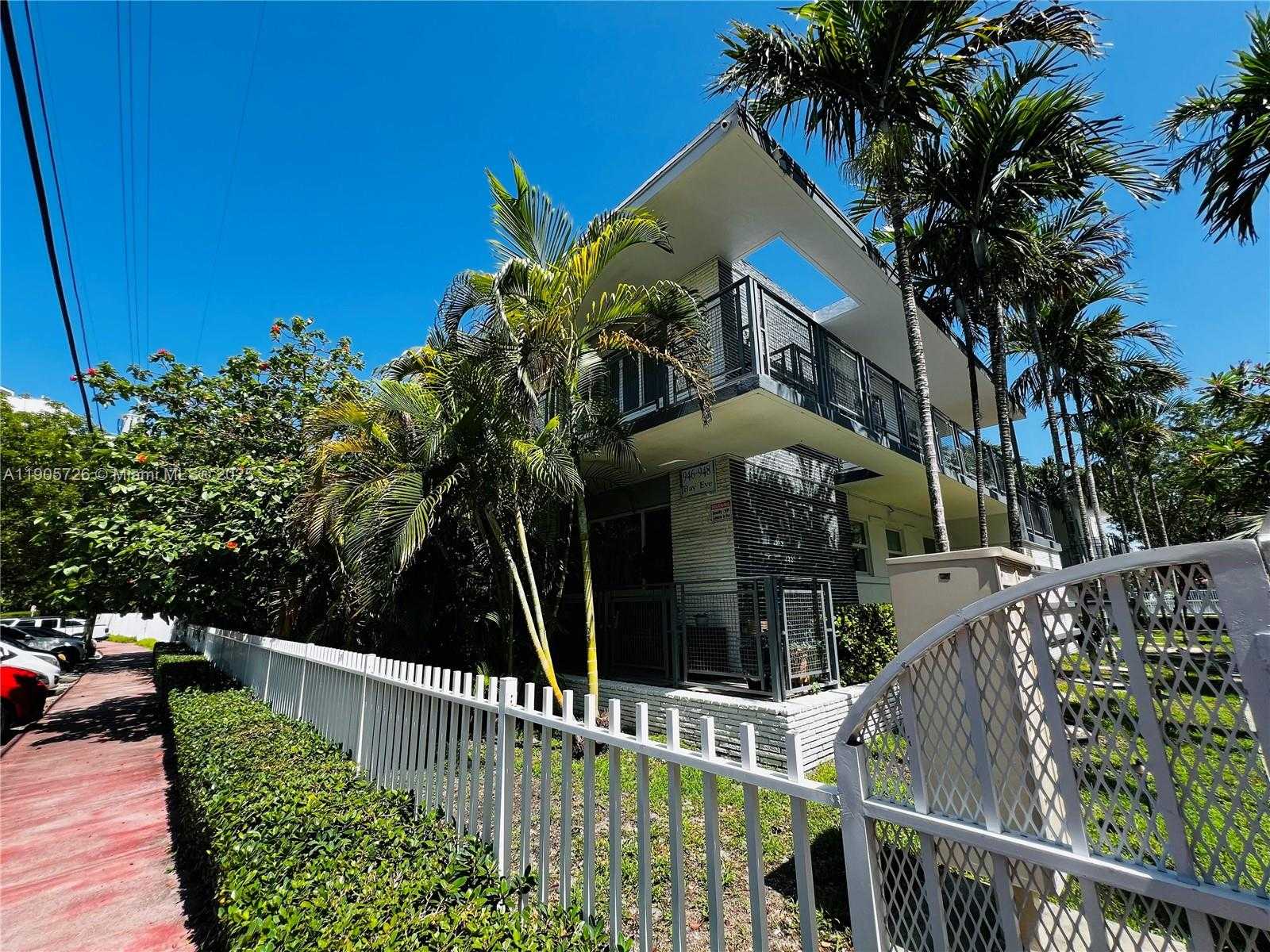Small Image of 946 BAY DR #2, Miami Beach Number 24