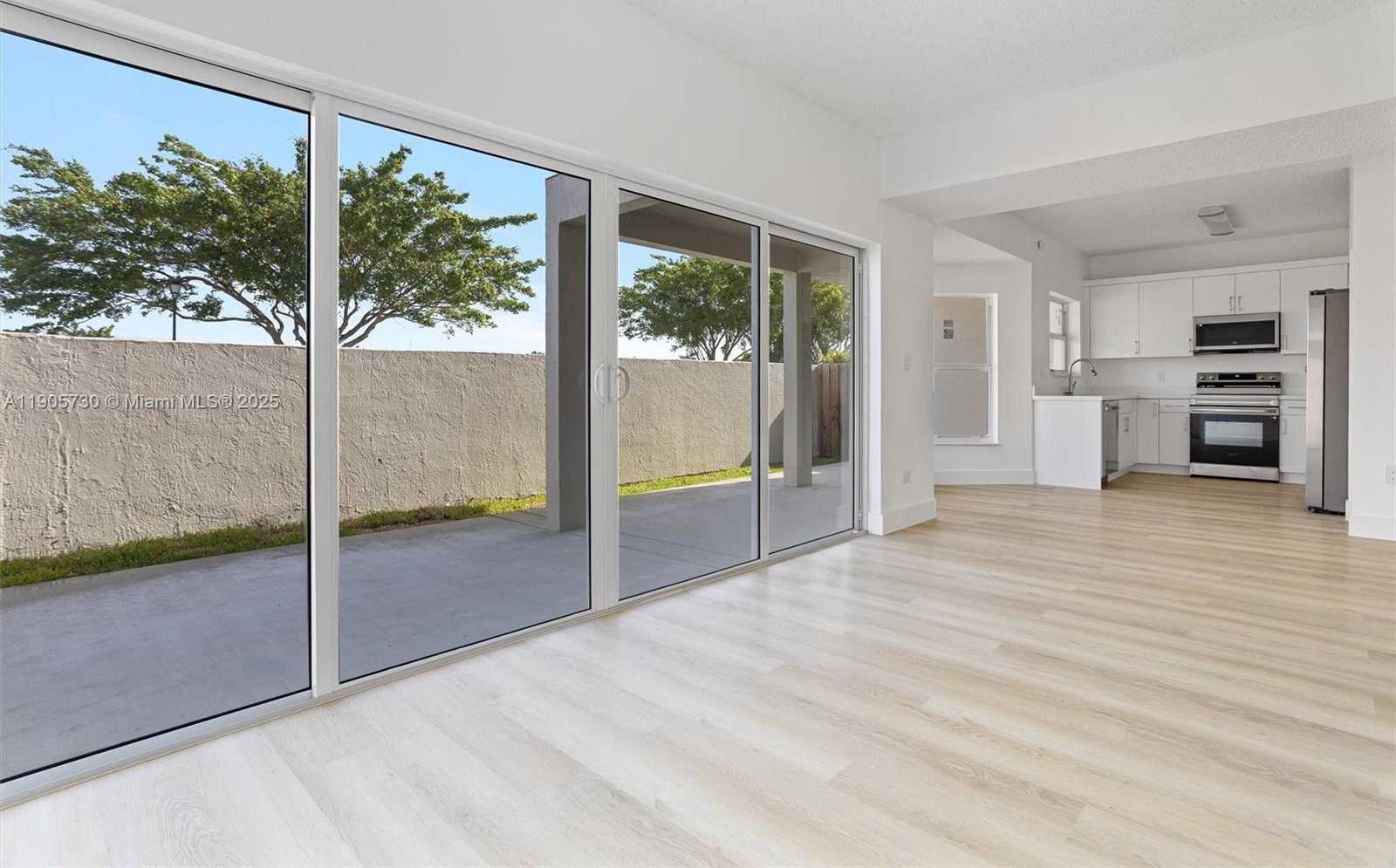 Small Image of 8501 NORTH WEST 191ST ST #8501, Hialeah Number 11