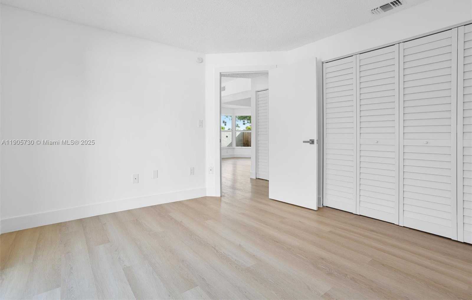 Small Image of 8501 NORTH WEST 191ST ST #8501, Hialeah Number 17