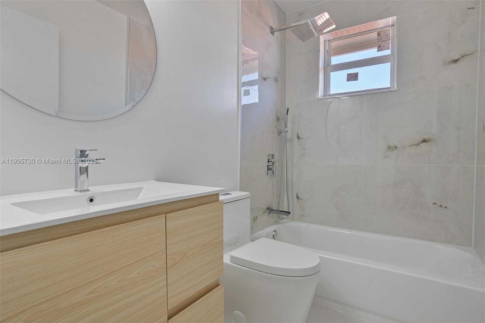 Small Image of 8501 NORTH WEST 191ST ST #8501, Hialeah Number 21