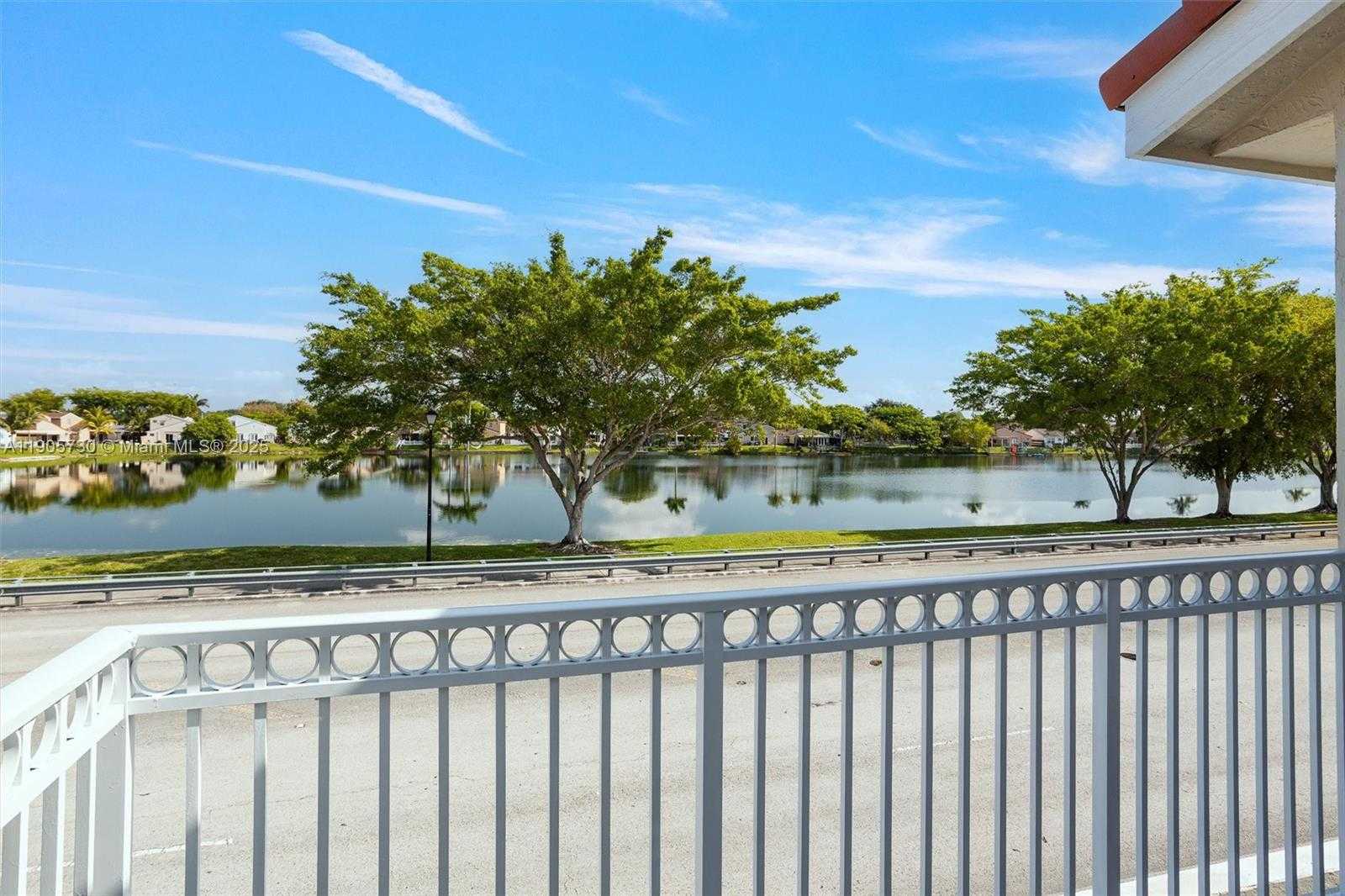 Small Image of 8501 NORTH WEST 191ST ST #8501, Hialeah Number 25