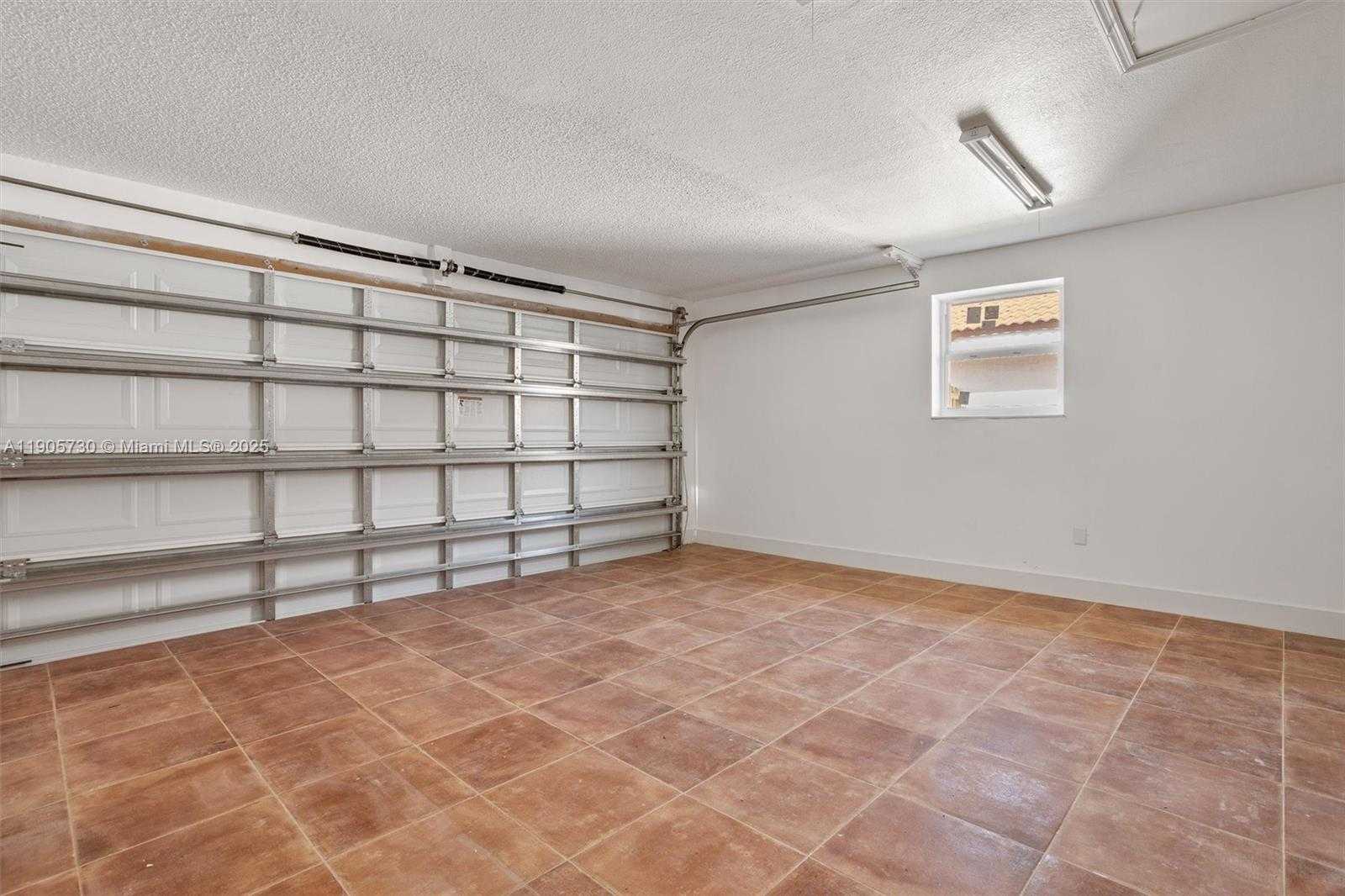 Small Image of 8501 NORTH WEST 191ST ST #8501, Hialeah Number 27