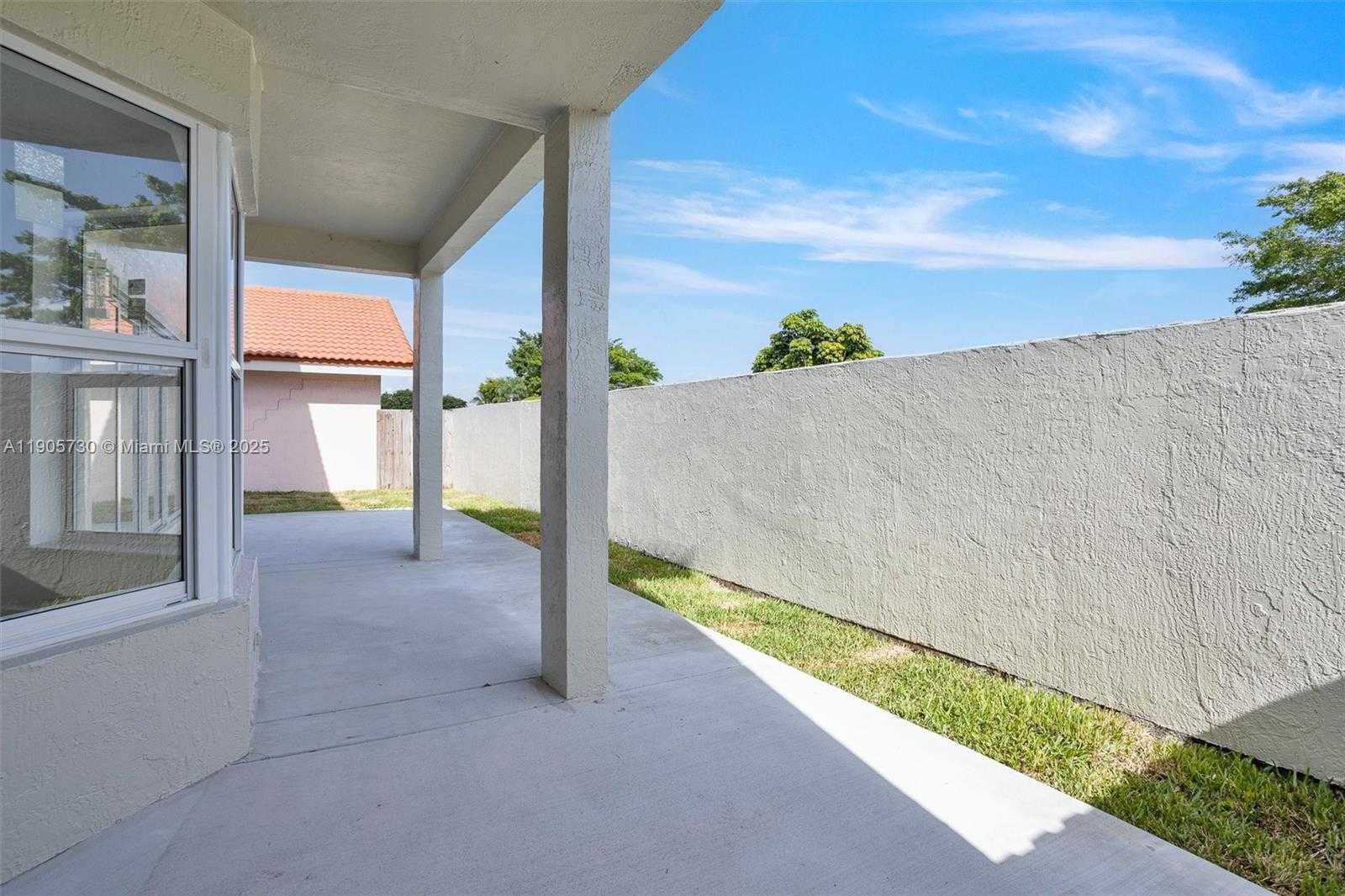 Small Image of 8501 NORTH WEST 191ST ST #8501, Hialeah Number 29