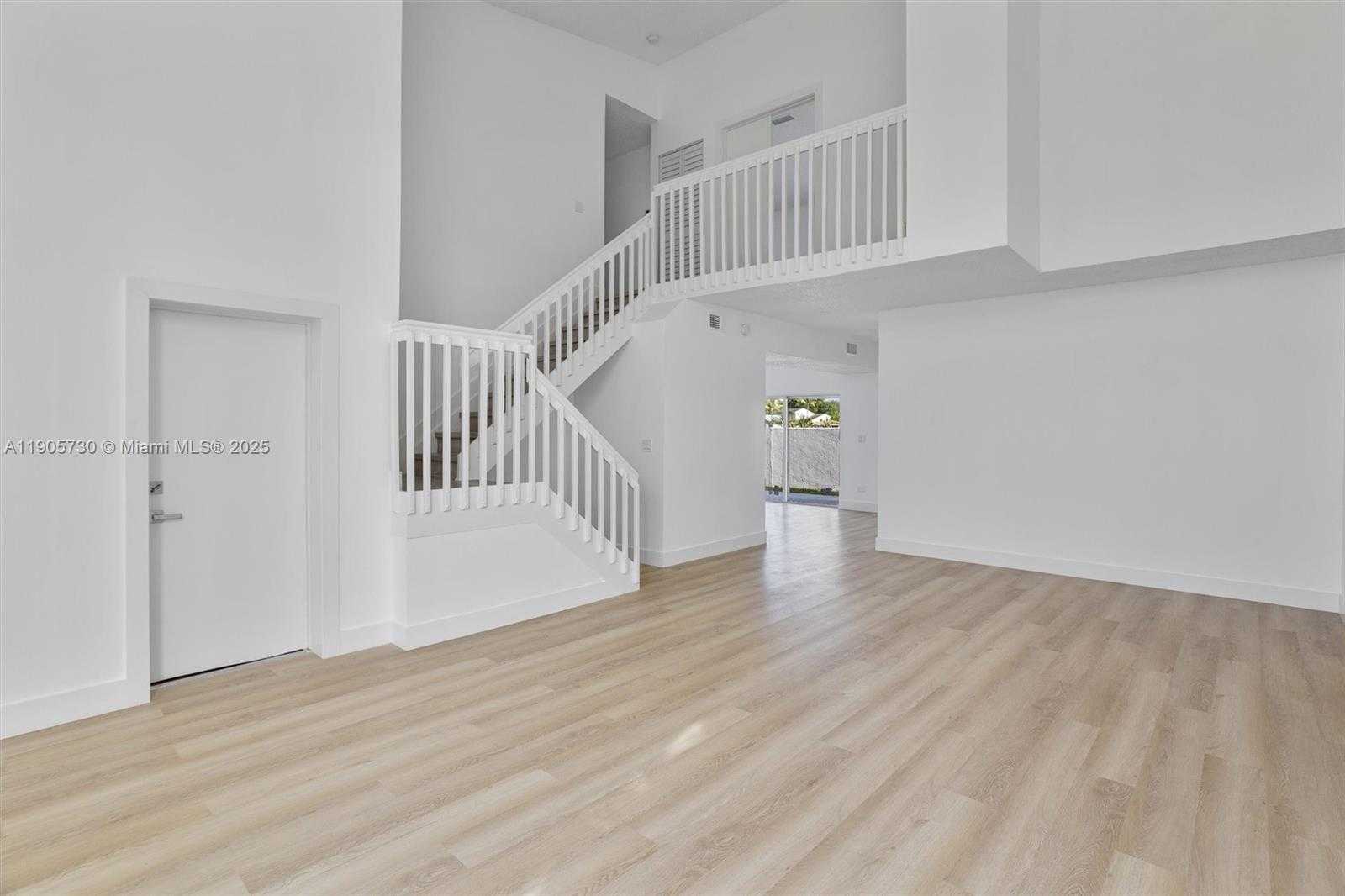 Small Image of 8501 NORTH WEST 191ST ST #8501, Hialeah Number 3