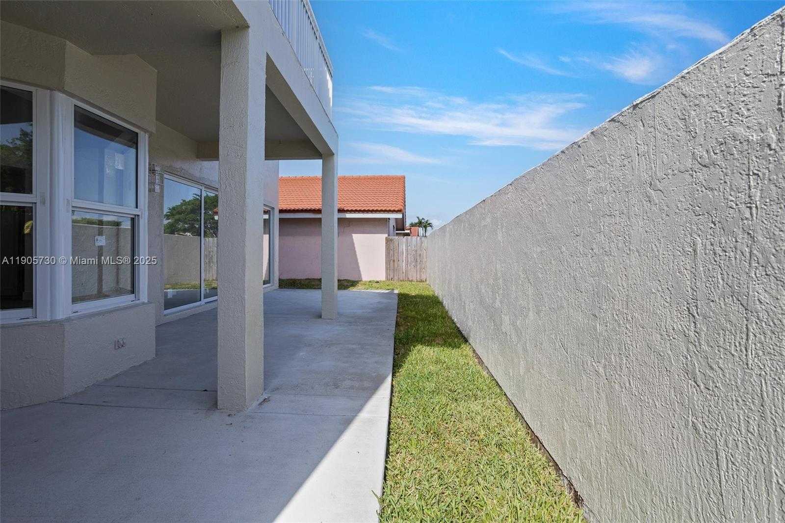 Small Image of 8501 NORTH WEST 191ST ST #8501, Hialeah Number 30