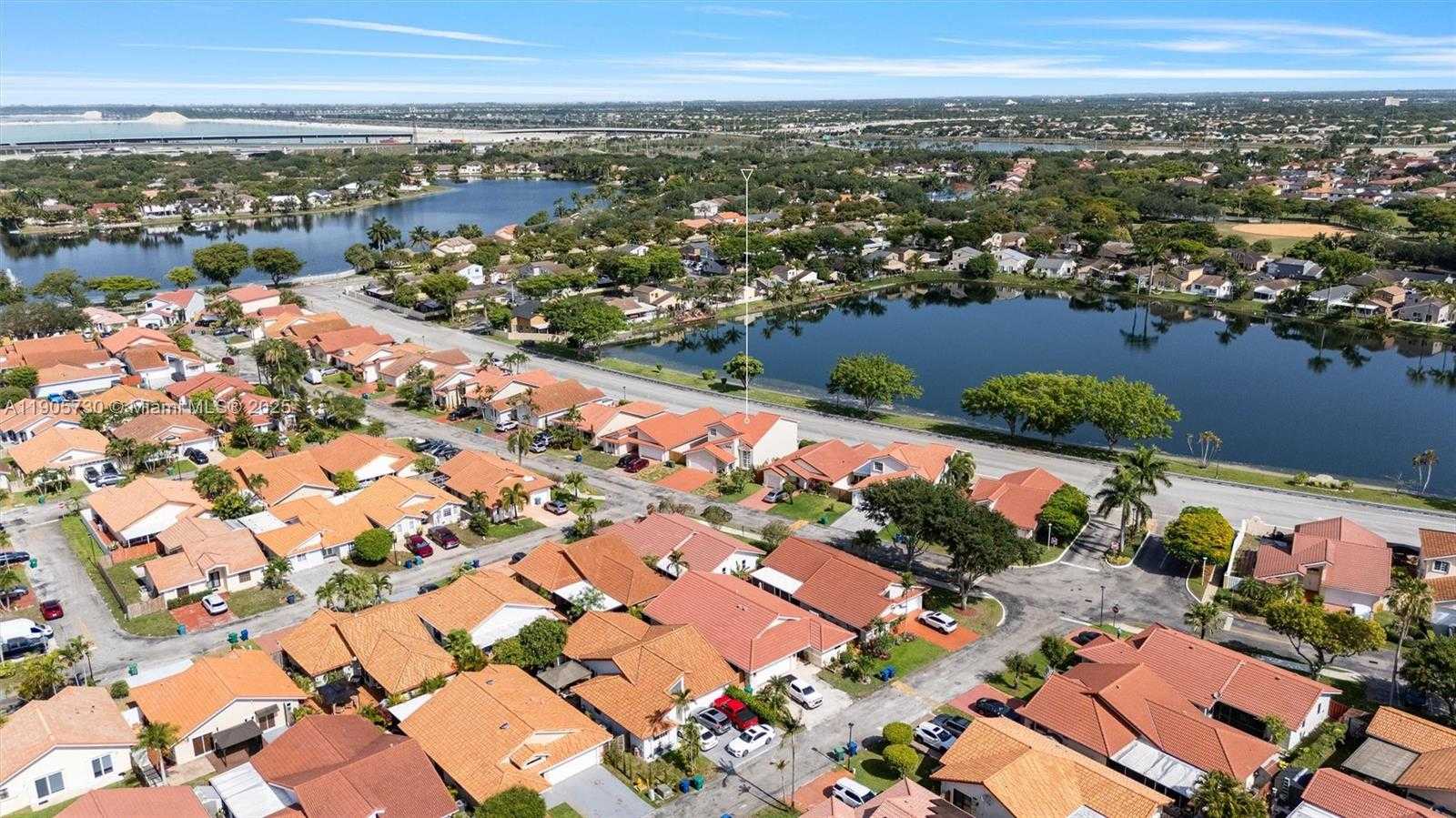 Small Image of 8501 NORTH WEST 191ST ST #8501, Hialeah Number 34