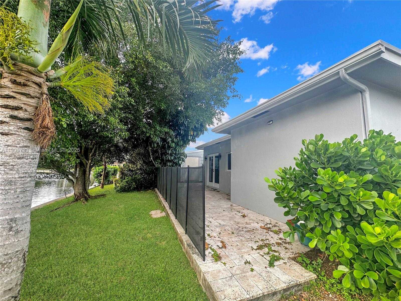 Small Image of 6001 NORTH WEST 71ST AVE #6001, Tamarac Number 18