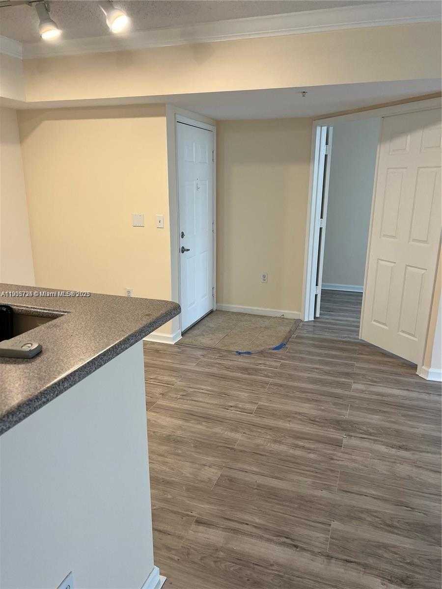 Small Image of 1919 VAN BUREN ST #420A, Hollywood Number 11