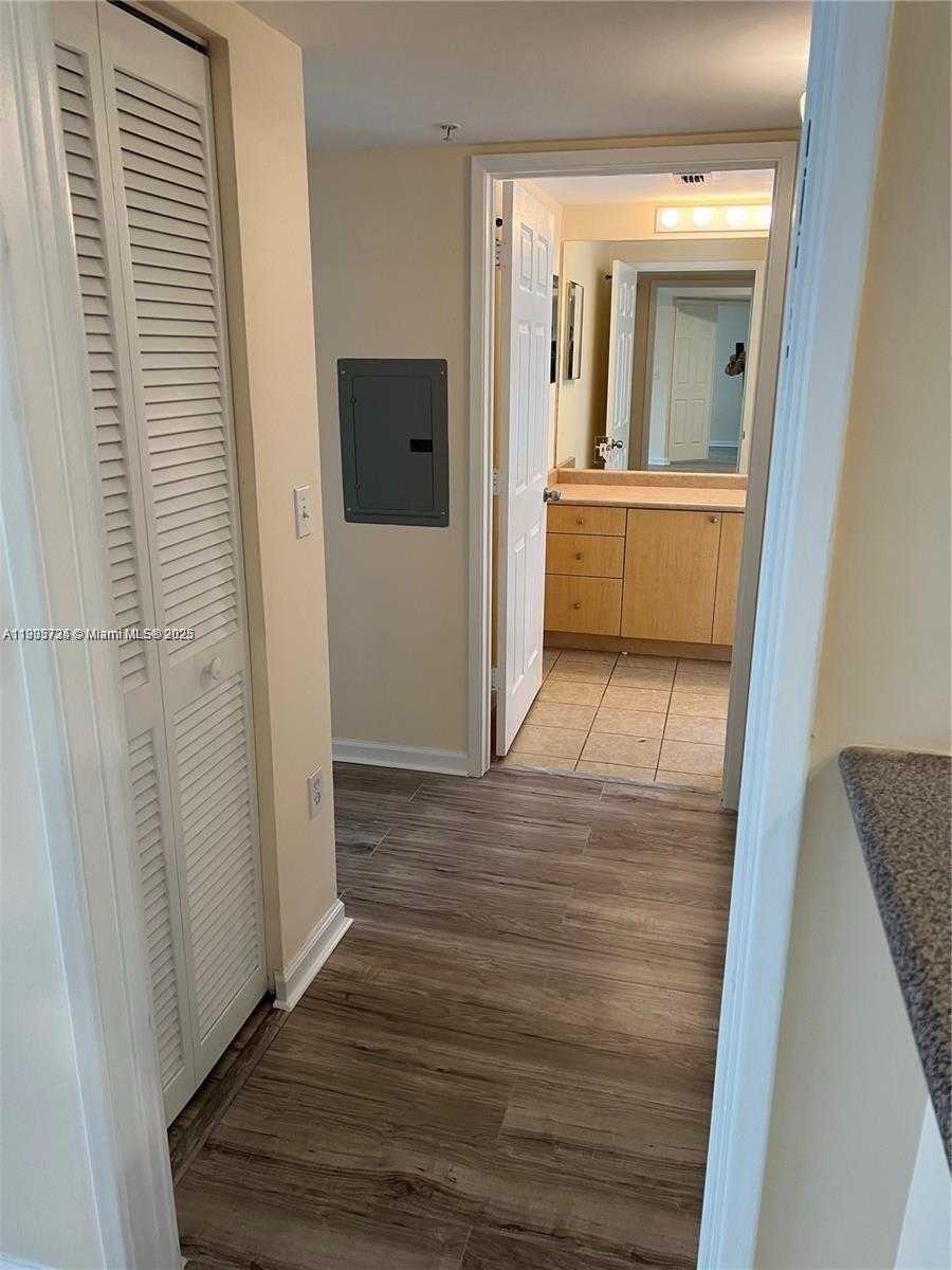 Small Image of 1919 VAN BUREN ST #420A, Hollywood Number 6