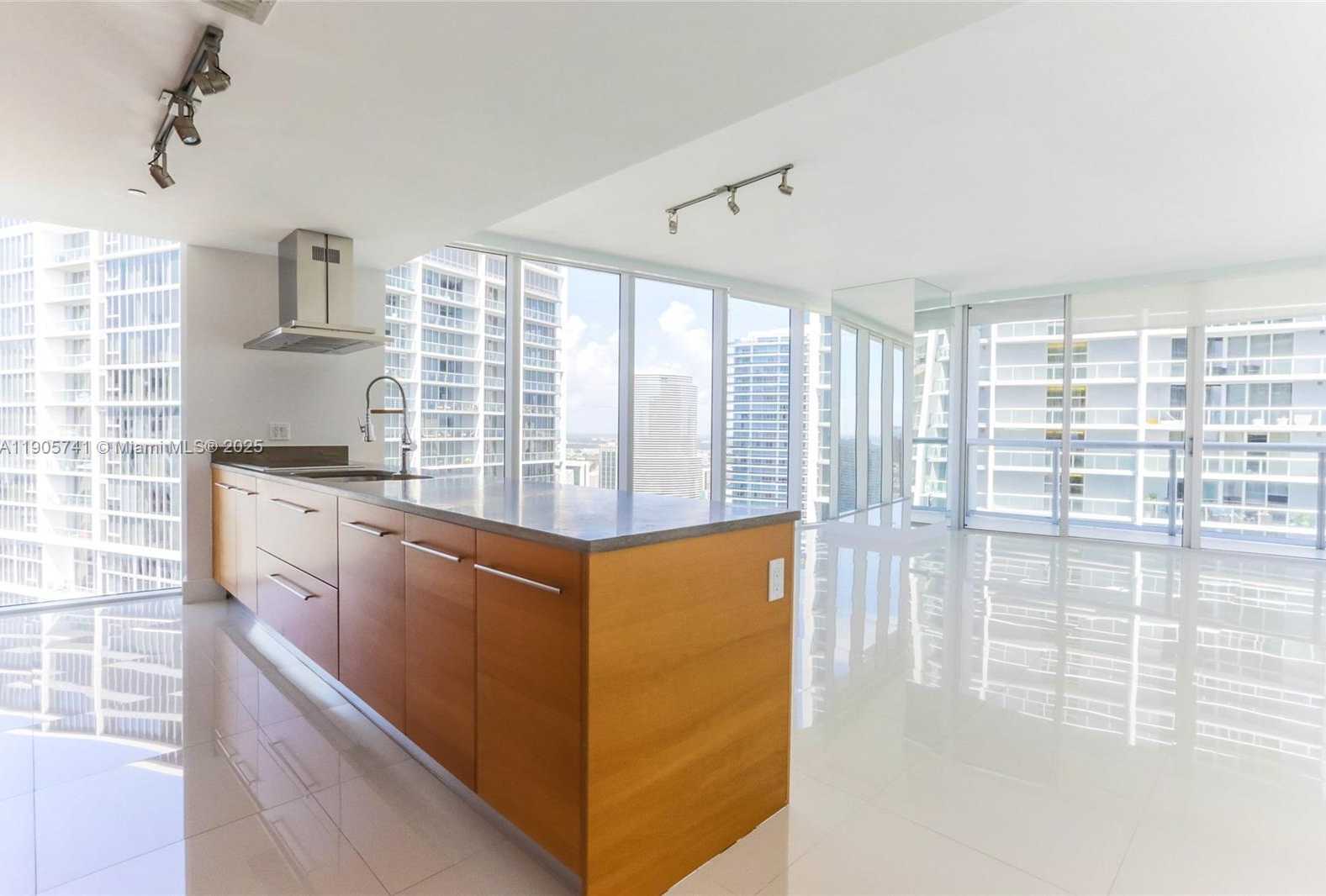 Small Image of 495 BRICKELL AVE #1710, Miami Number 5