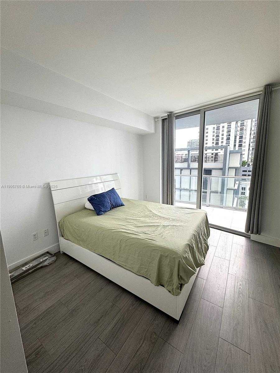 Small Image of 1010 SOUTH WEST 2ND AVE #910, Miami Number 16