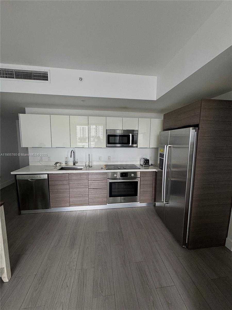 Small Image of 1010 SOUTH WEST 2ND AVE #910, Miami Number 4