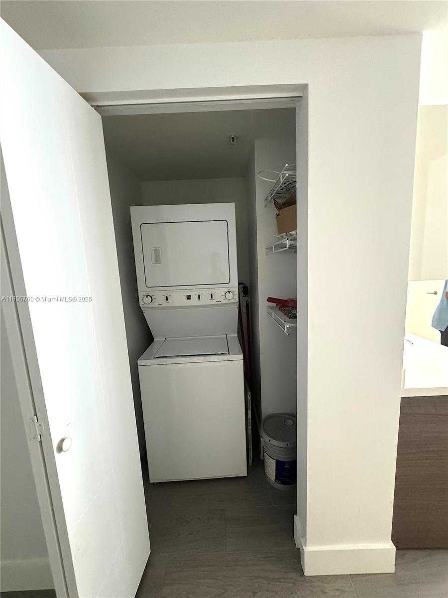 Small Image of 1010 SOUTH WEST 2ND AVE #910, Miami Number 5