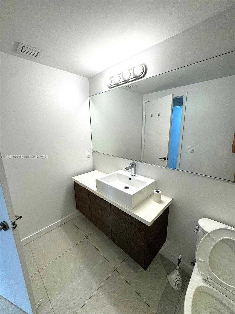 Small Image of 1010 SOUTH WEST 2ND AVE #910, Miami Number 8