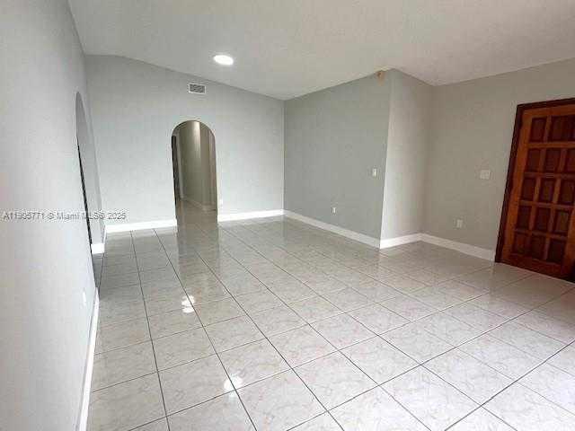 Small Image of 14526 SOUTH WEST 170TH ST, Miami Number 4