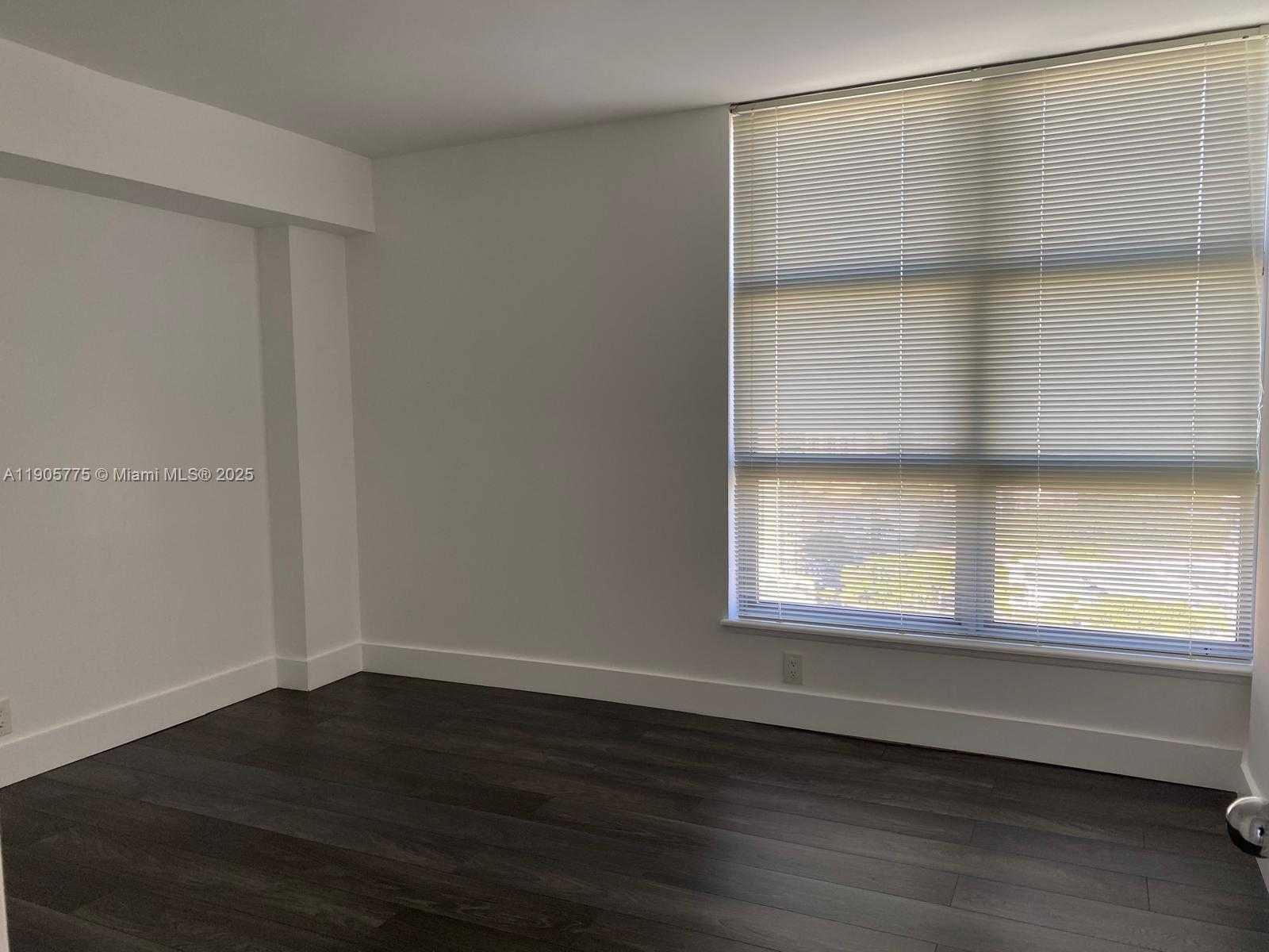 Small Image of 19101 MYSTIC POINTE DR #2306, Aventura Number 21