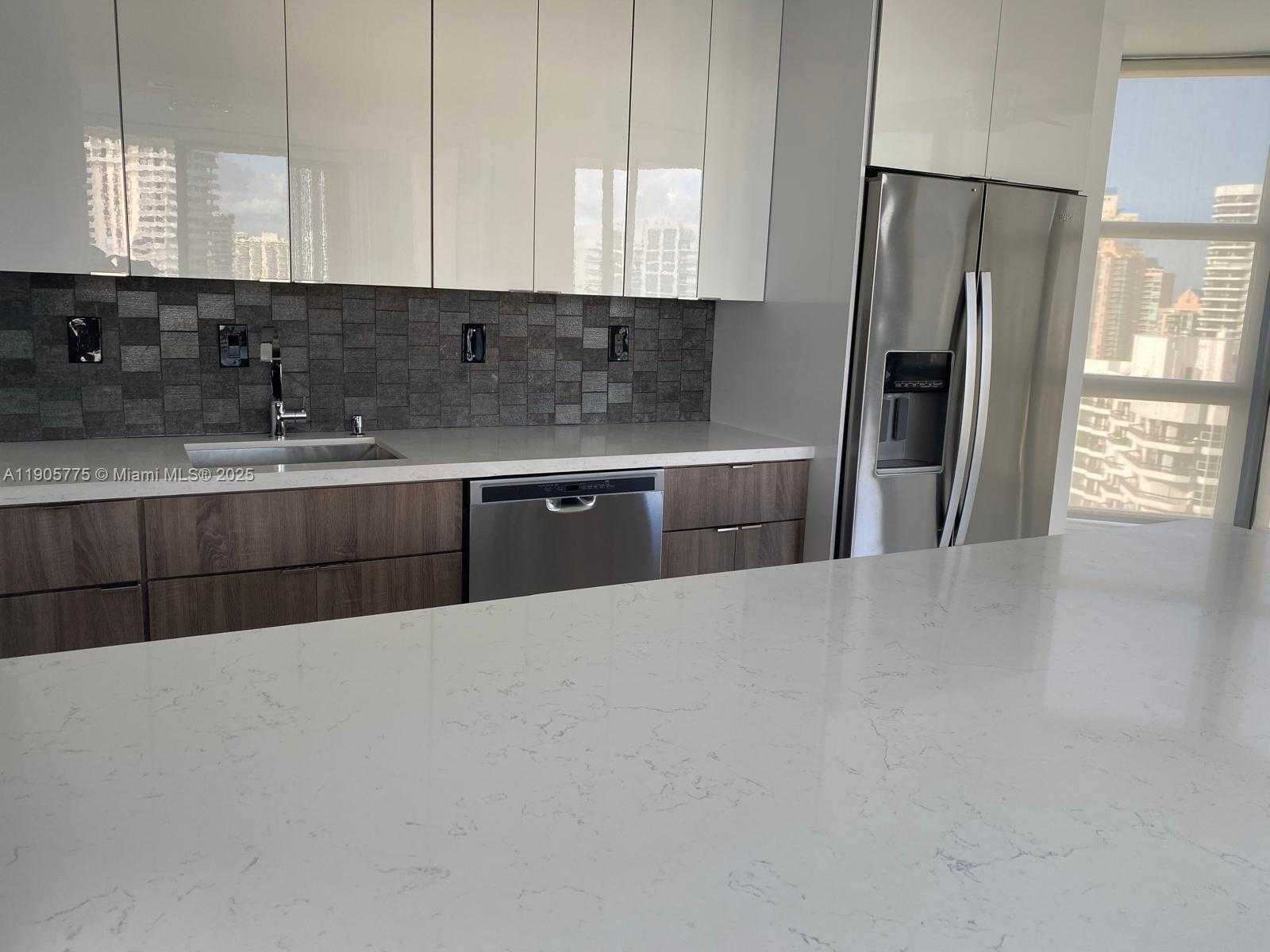 Small Image of 19101 MYSTIC POINTE DR #2306, Aventura Number 6