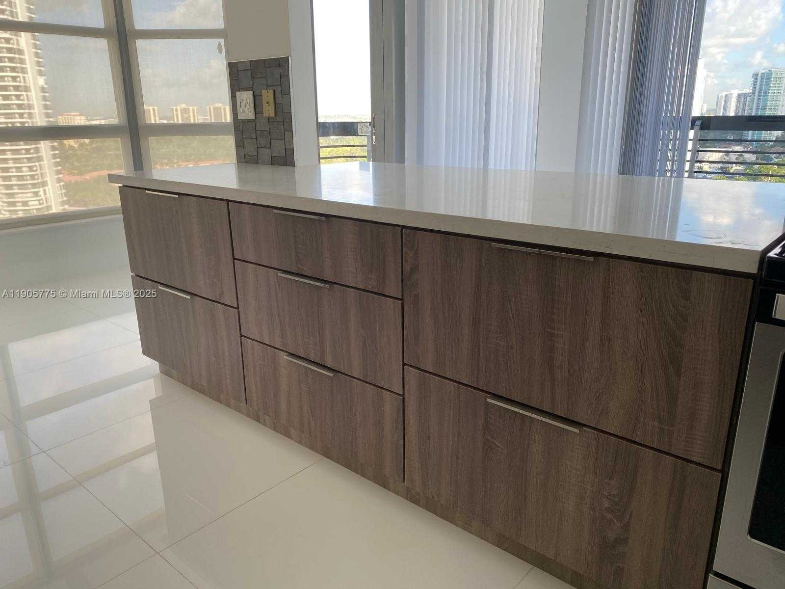 Small Image of 19101 MYSTIC POINTE DR #2306, Aventura Number 8