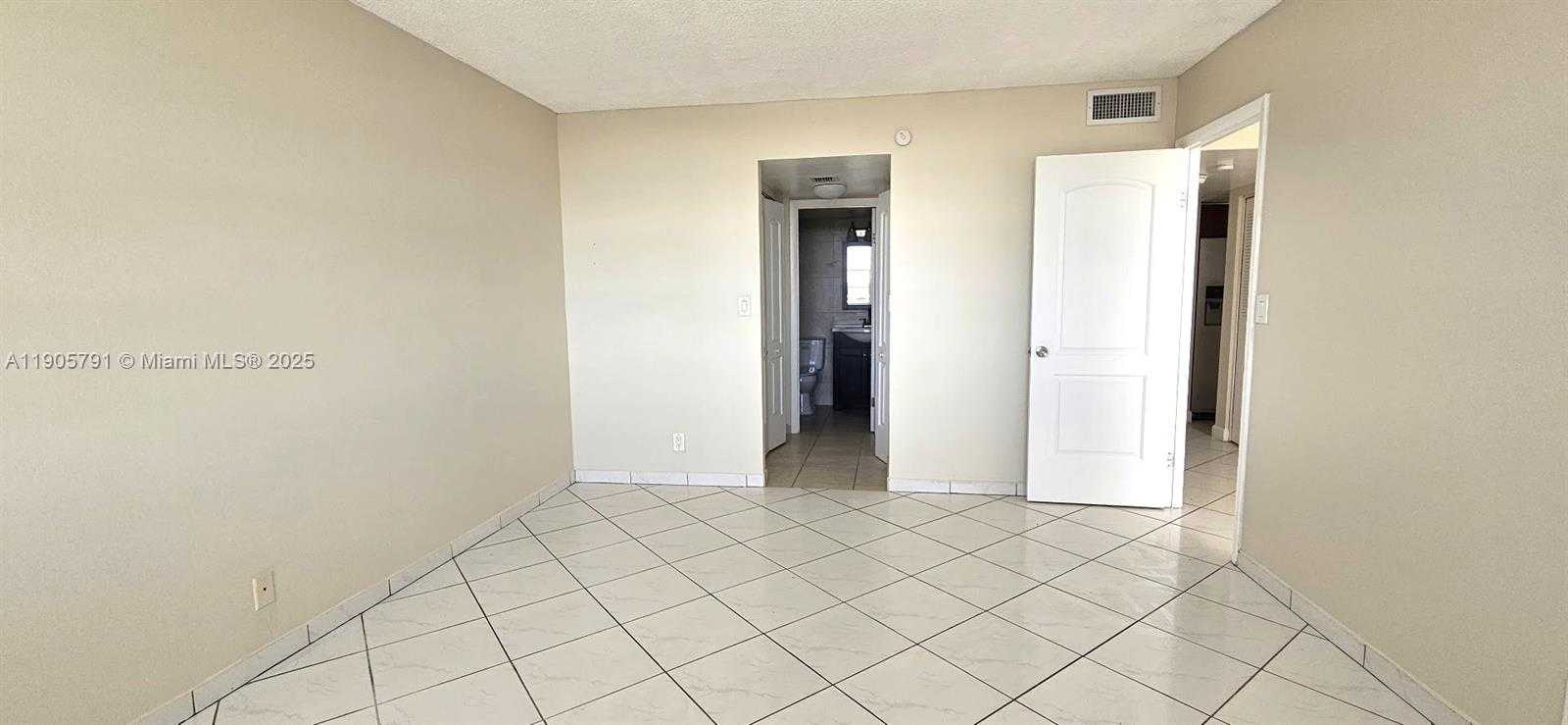 Small Image of 2025 NORTH EAST 164TH ST #1002, North Miami Beach Number 11