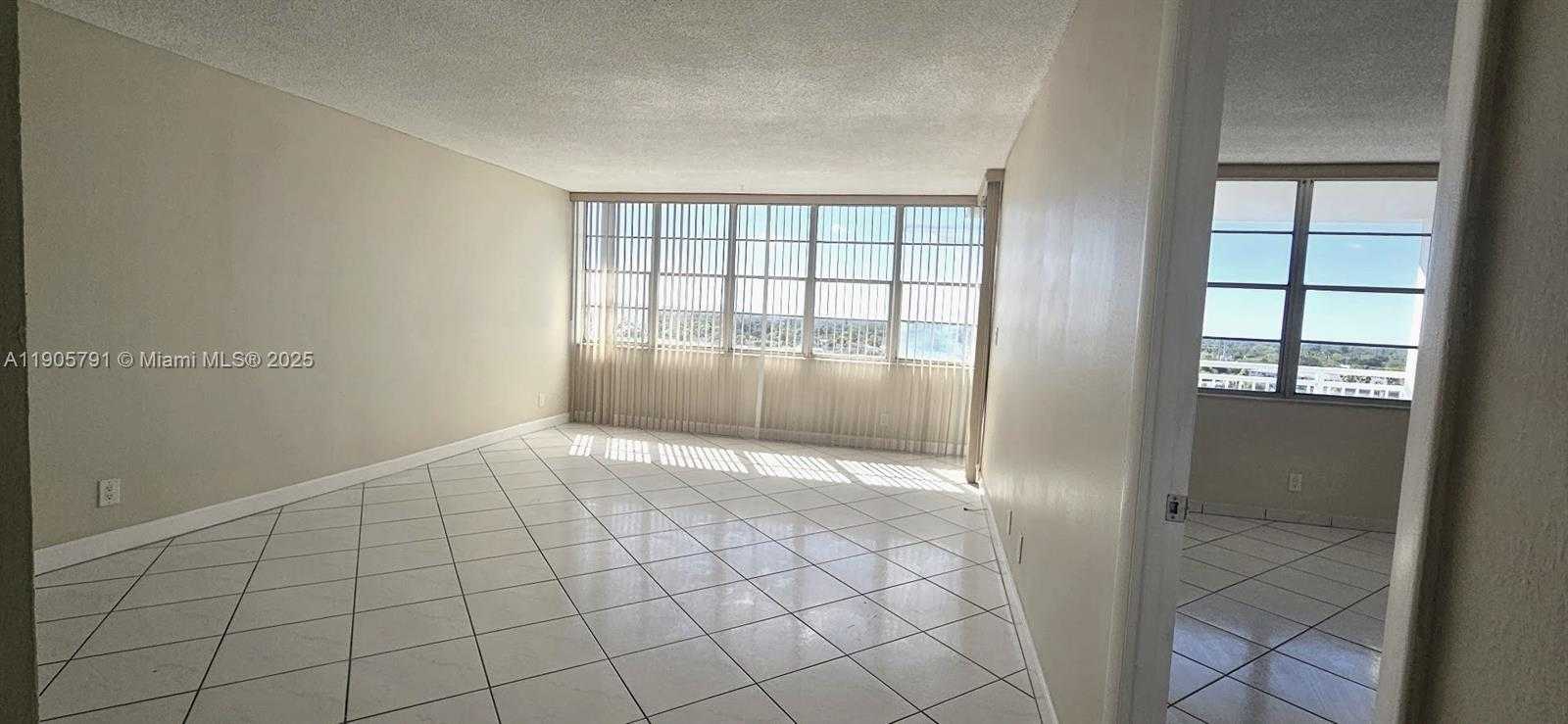 Small Image of 2025 NORTH EAST 164TH ST #1002, North Miami Beach Number 3