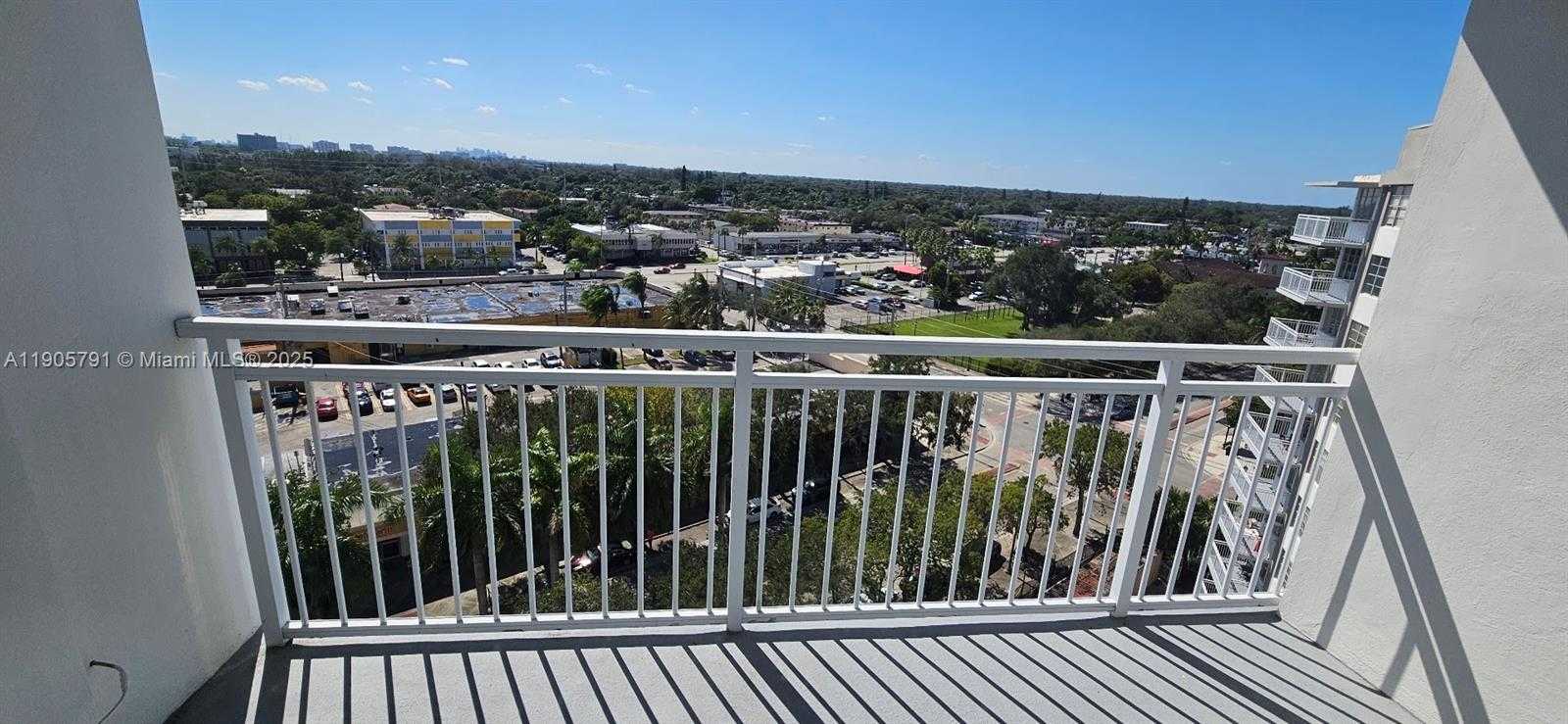 Small Image of 2025 NORTH EAST 164TH ST #1002, North Miami Beach Number 5