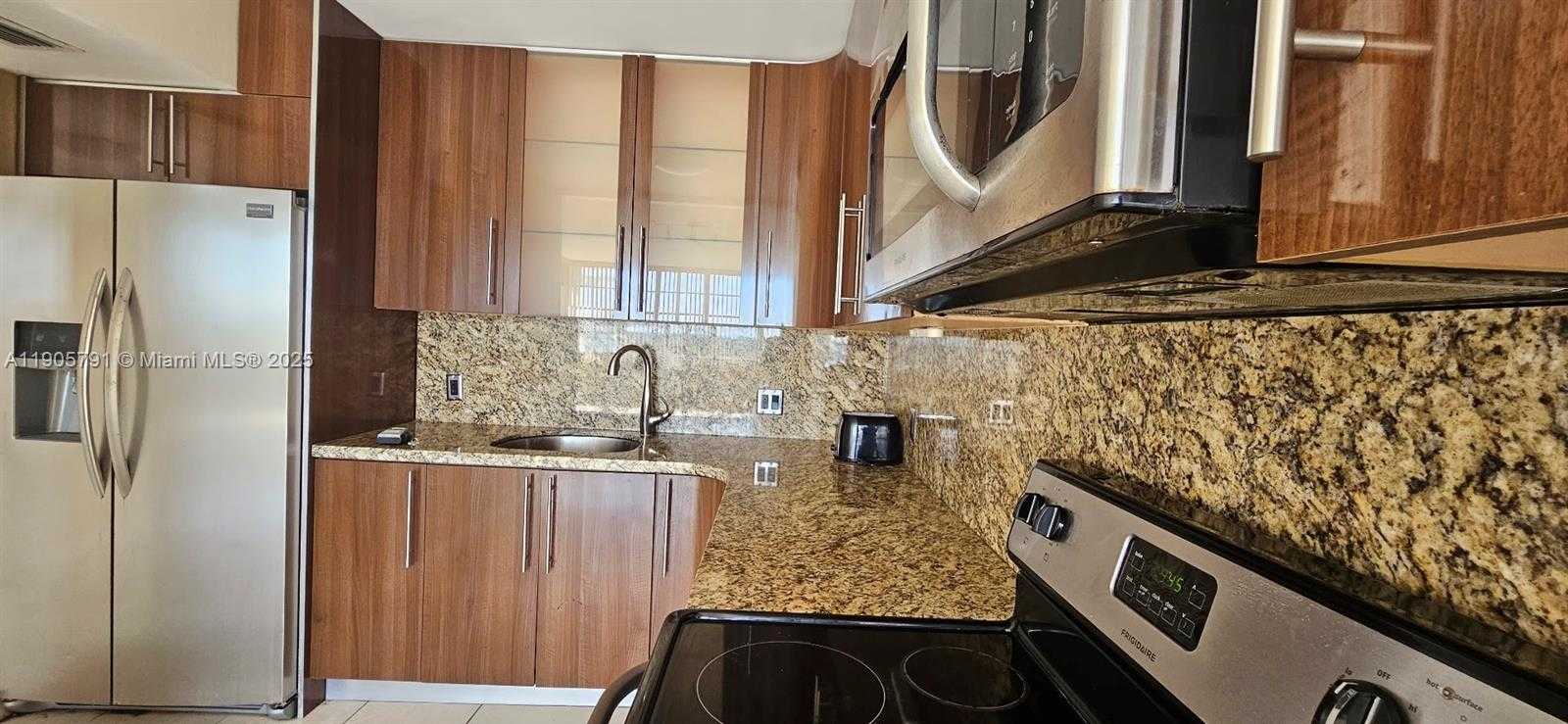 Small Image of 2025 NORTH EAST 164TH ST #1002, North Miami Beach Number 8