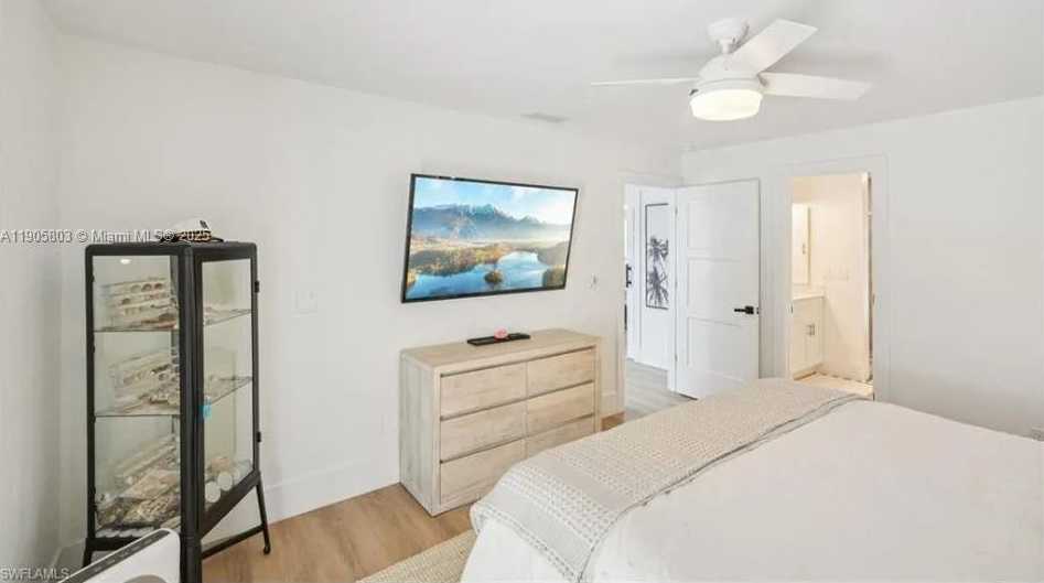 Small Image of 444 N BARFIELD DR, Marco Island Number 15