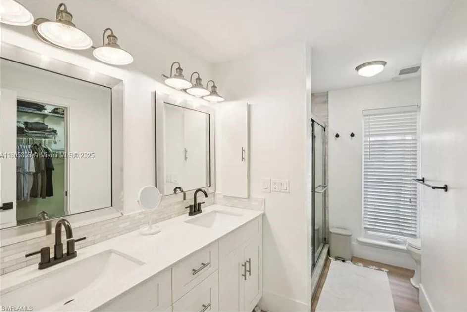 Small Image of 444 N BARFIELD DR, Marco Island Number 16