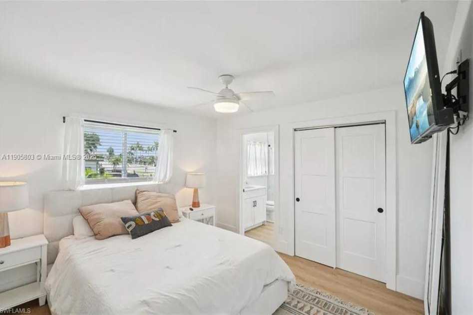 Small Image of 444 N BARFIELD DR, Marco Island Number 19