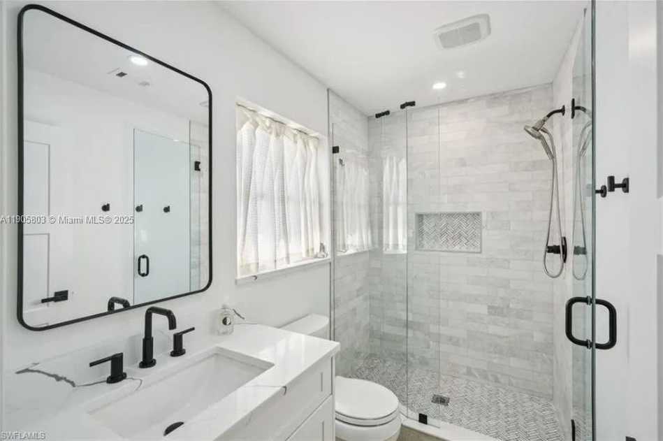 Small Image of 444 N BARFIELD DR, Marco Island Number 20