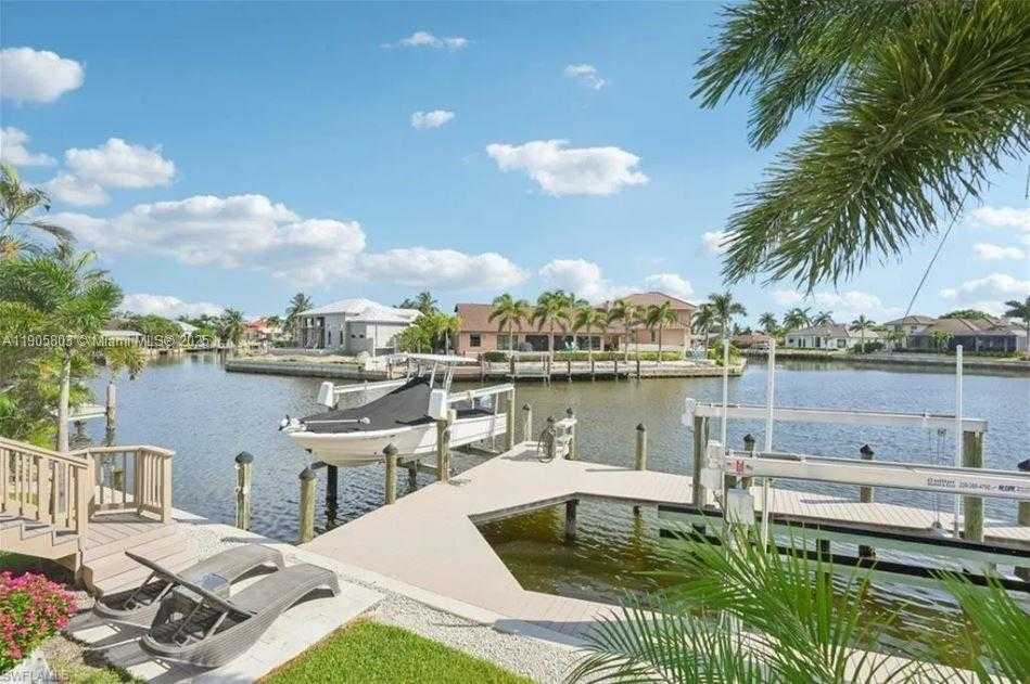 Small Image of 444 N BARFIELD DR, Marco Island Number 29