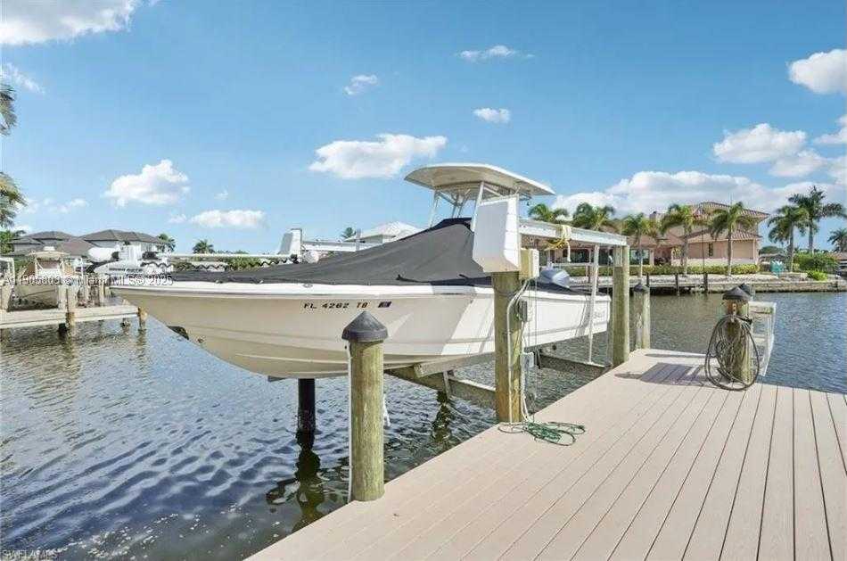 Small Image of 444 N BARFIELD DR, Marco Island Number 34