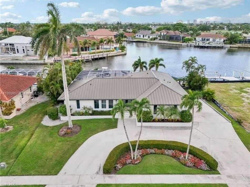 Small Image of 444 N BARFIELD DR, Marco Island Number 36