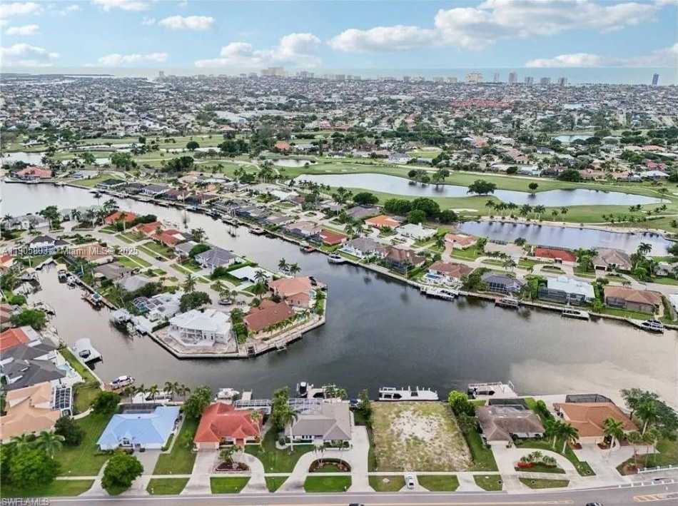 Small Image of 444 N BARFIELD DR, Marco Island Number 39