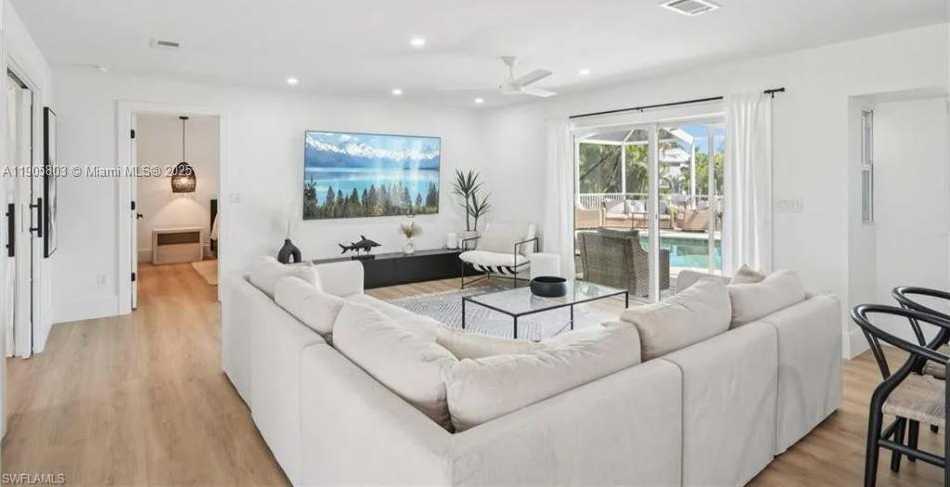 Small Image of 444 N BARFIELD DR, Marco Island Number 5