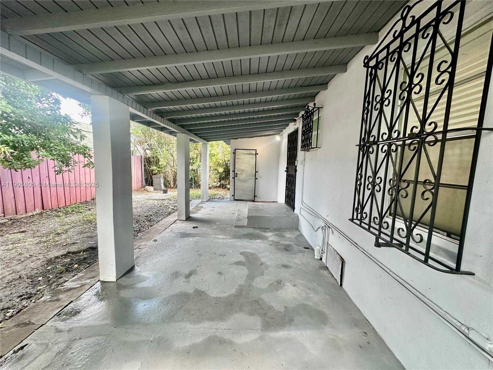 Small Image of 1508 SOUTH WEST 13TH AVE, Miami Number 22